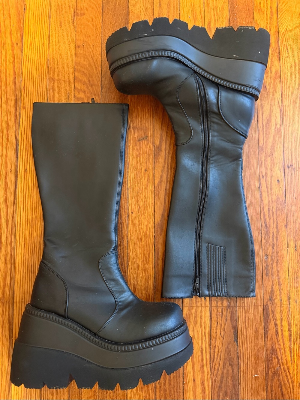Demonia Shaker 100 boots